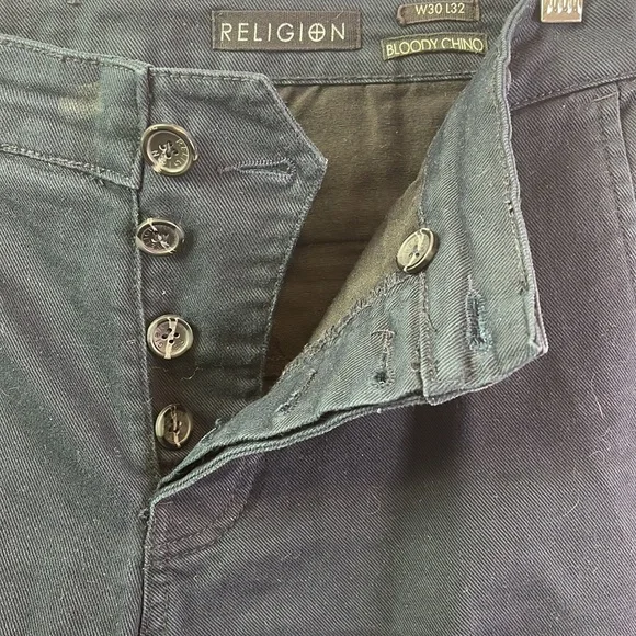 ASOS RELIGION BLOODY CHINO RIPPED KNEE - Picture 4 of 7
